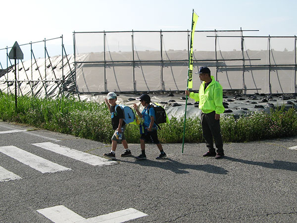 横断歩道マナーアップ啓発画像